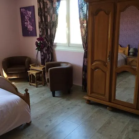 בית נופש Le Coeur Du Val Troissy